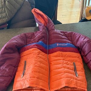 Tags says medium fits like a large